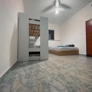 Riccetti's - Consulado Americano Quarto em Acomodações Particulares